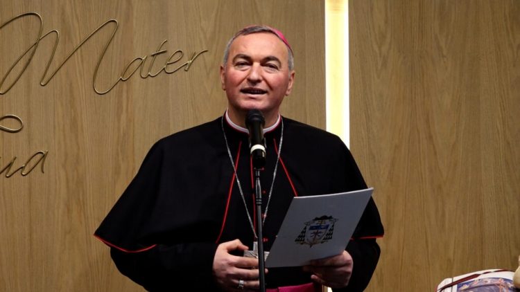 Imzot Arjan Doda mesazh urimi në vigjilje të Krishtlindjeve: Të jemi në shërbim të njëri-tjetrit!