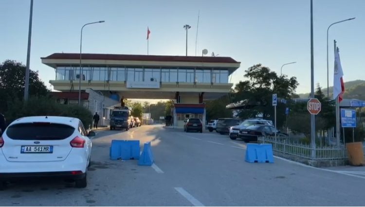 Emrat/ Plagosje dhe pjesëmarrje në grup kriminal, arrestohen dy persona në pikën kufitare të Kakavijës 
