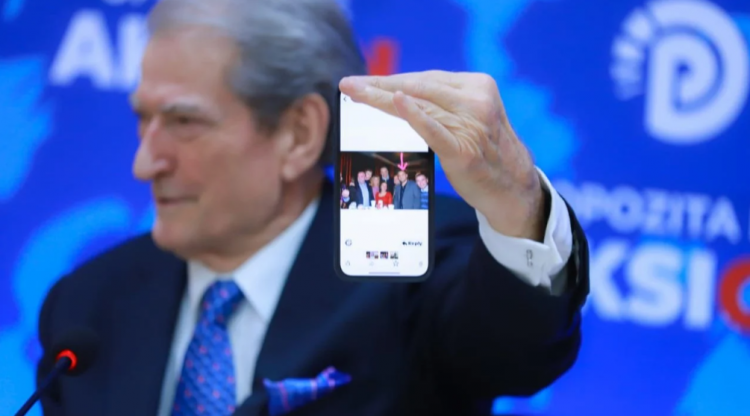 “Nuk e hapën derën për 2 orë”, Berisha nxjerr foton: Veliaj ka bashkëpunëtor nipin e gruas së Dumanit