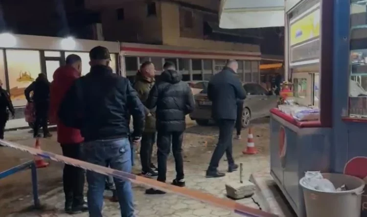 Qëllohen me armë zjarri dy persona në Vlorë