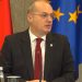 Ministri Hasani për pensionet me Greqinë dhe marrëveshjen e detit: Duhet punë tavoline, jo mikrofoni 
