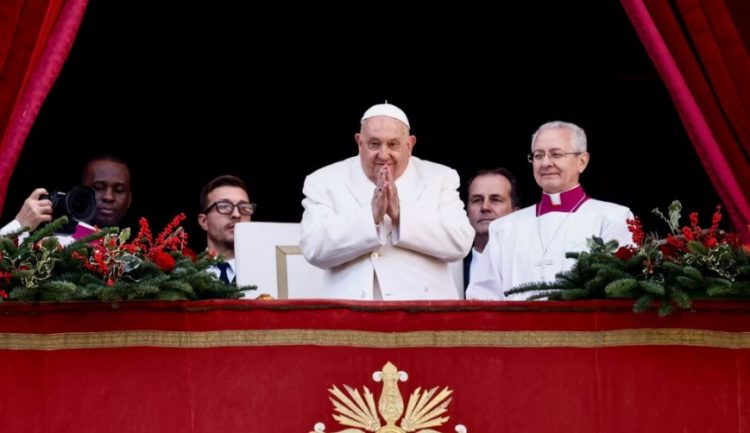 Papa Françesku bën thirrje t’i jepet fund luftës në Ukrainë