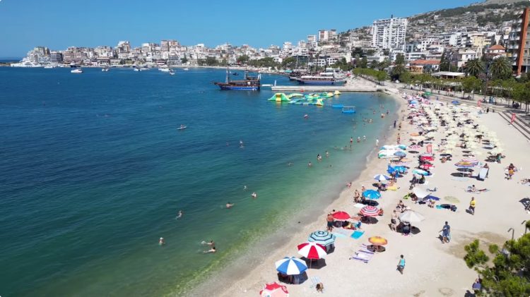 Ministrja e Turizmit thirrje bizneseve të hotelerisë: Si të aplikoni për shezlone në plazh, ja kriteret dhe kush përfiton