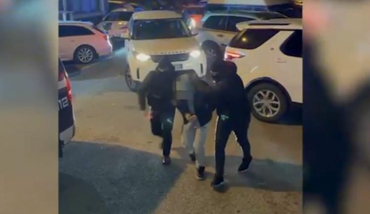 Emrat/ U kapën me 300 doza ekstazi, në pranga 4 gazetarë të një portali, drogën e shisnin në ish-Bllok 