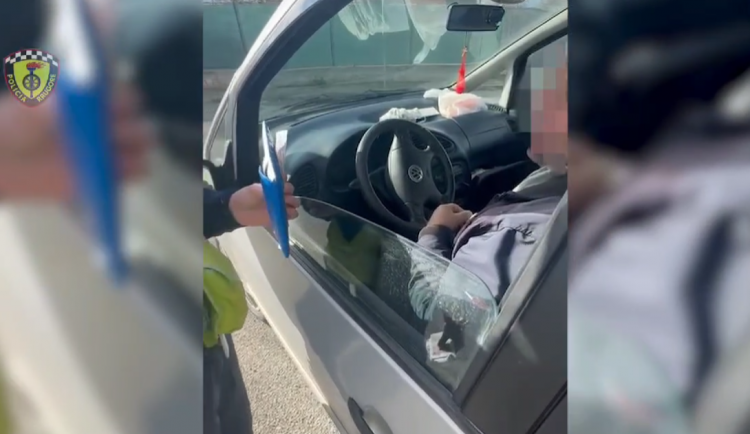 I dehur në timon tentoi të korruptonte punonjësit e Policisë, arrestohet shoferi në Durrës