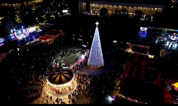 Sot ndizen dritat e festave në Tiranë, Veliaj: Festimet do të zgjasin deri në orët e para të mëngjesit 