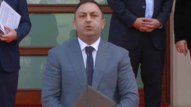Ministri Hoxha jep lajmin: Qeveria miraton shpërblimin për punonjësit e policisë!  