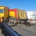 Aksident në autostradën Tiranë-Durrës, përplasen dy mjete të tonazhit të rëndë