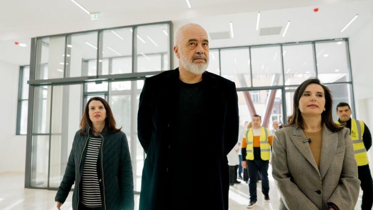Rama dhe Koçiu inspektojnë punimet në Maternitetin “Mbretëresha Geraldinë”: Përfundon brenda vitit 2025