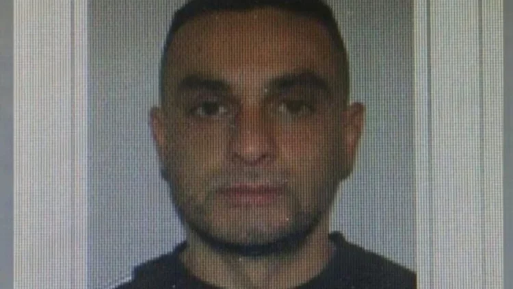 U arrestua nga policia, kush është Elvis Gaçaj, i njohur si pjesëtar i klanit Duka! U dyshua për vrasjen e Santiago Malkos 