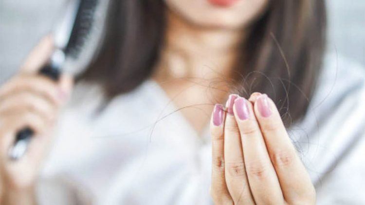 Çfarë e shkakton rënien e menjëherëshme të flokëve ?