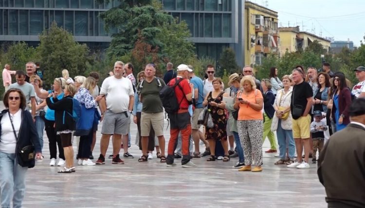 2.1 milionë të huaj në hotele në 11 muaj në Shqipëri