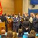 Kaos në Kuvendin e Malit të Zi, opozita bllokon seancën e Kuvendit dhe pengon miratimin e buxhetit