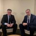 Lajçak dhe Vuçiç takohen në Davos, diskutojnë për dialogun Kosovë-Serbi