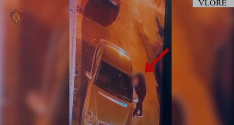Të maskuar me kapuça dhe dorashka vidhin makina dhe dyqane, arrestohen 3 persona në Vlorë