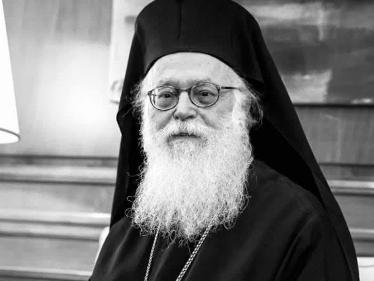 Ndarja nga jeta e kryepeshkopit Anastas Janullatos, Basha: Do të mbetet një simbol i përkushtimit shpirtëror
