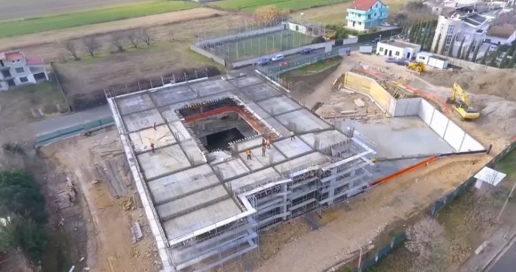 Rama ndan pamje nga rindërtimi i gjimnazit “Sulejman Elezi”: Do të ketë hapësira të gjelbërta e terrene sportive