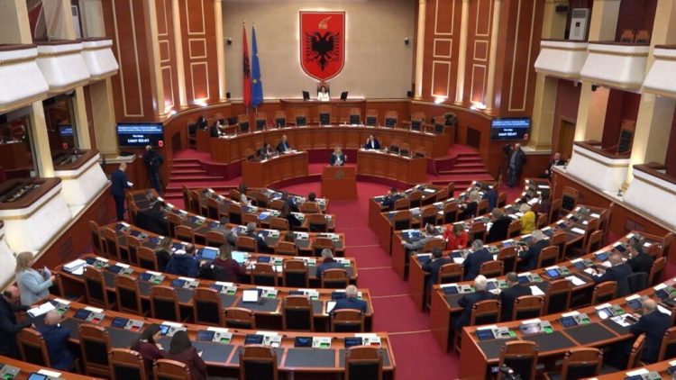 Sot mbahet seanca e radhës në Parlament, ja çfarë pritet të diskutohet
