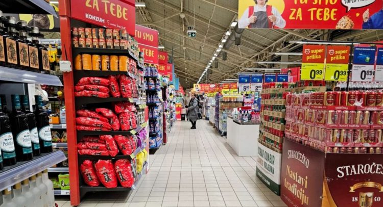Qytetarët në disa vende të Ballkanit Perëndimor ftohen t’i bojkotojnë supermarketet