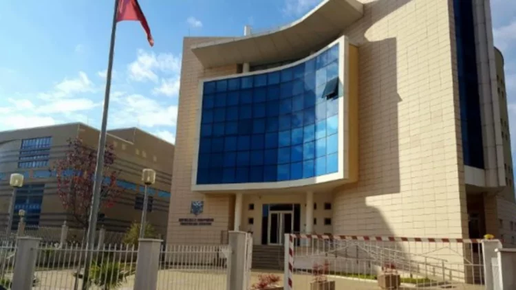 Vrau bashkëmoshatarin me thikë, Prokuroria e Shkodrës mbyll hetimet dhe dërgon për gjykim 15-vjeçarin