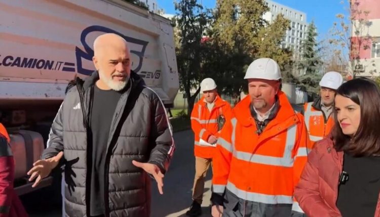 Hapet kantieri i parkimit të madh në QSUT/ Koçiu: Do ofrojë 1400 vende parkimi. Rama: Pjesa jashtë godinave duhet të lulëzojë