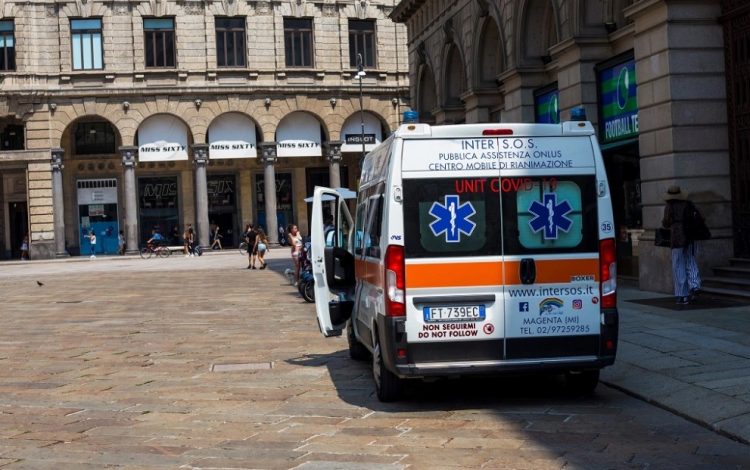 Itali/ 16-vjeçarja lind foshnjën në banesë, më pas fsheh trupin e pajetë të porsalindurit në një kovë