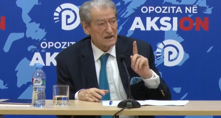 Mesazhi i Ramës për qytetarët, Berisha: Pushtoi të dielën, shqiptarët kanë hallet e kafshatës, jo të jetës së tij personale 