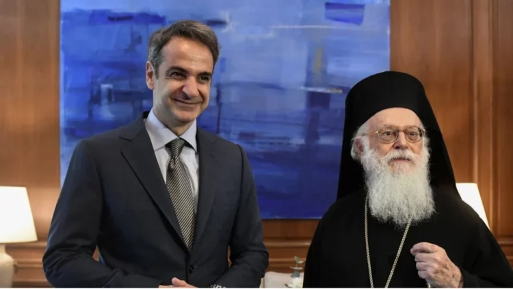 Gjendja e tij kritike, kryeministri grek viziton në spital kryepeshkopin Anastas Janullatos