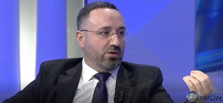 “Të kërkosh vëmendje kur je askushi”, Hakorja-Qorit: Cila është pesha juaj në politikë?