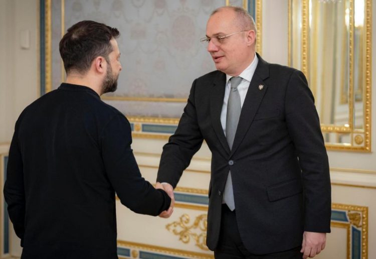Igli Hasani takohet me Zelenskyn: Shqipëria qëndron me Ukrainën në rrugën e saj drejt paqes dhe të ardhmes evropiane 