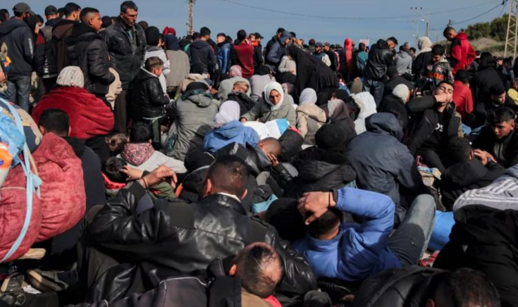 Izraeli nuk lejon mijëra palestinezë që të kthehen në veri të Gazës