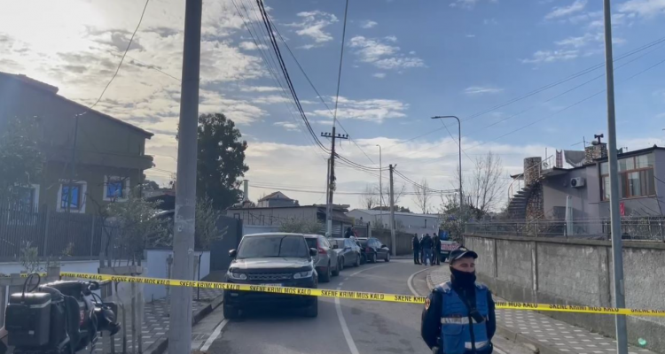 Vrasja e Lulzim Vishës/ Gjendet një makinë e djegur në zonën e Zall Herrit, dyshohet se u përket autorëve të krimit 