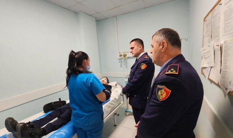 Tre efektivë të lënduar në protestën e opozitës, policia: Kanë marrë dëmtime në sy, fytyrë dhe dorë!