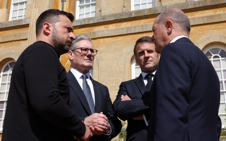 Macron dhe Starmer gati të nisen për SHBA, Scholz kritikon Trump: E rrezikshme ta quash Zelenskyn “diktator”