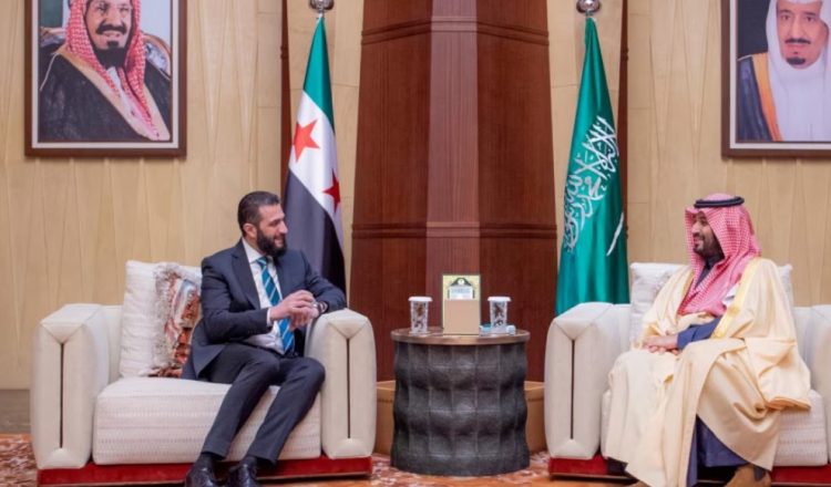 Presidenti i përkohshëm sirian viziton Arabinë Saudite, sinjal potencial për Iranin