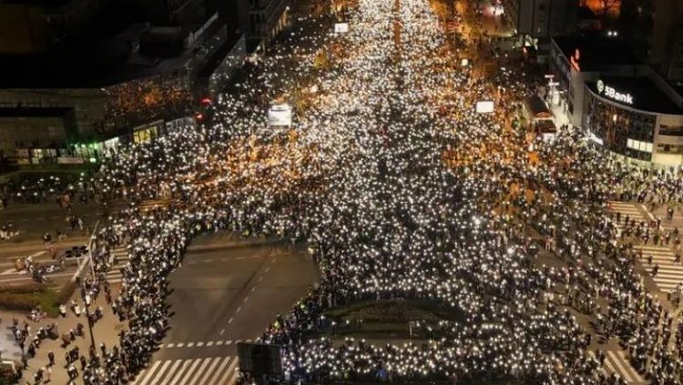 Vuçiç nuk arrin të gjejë gjuhë të përbashkët me studentët