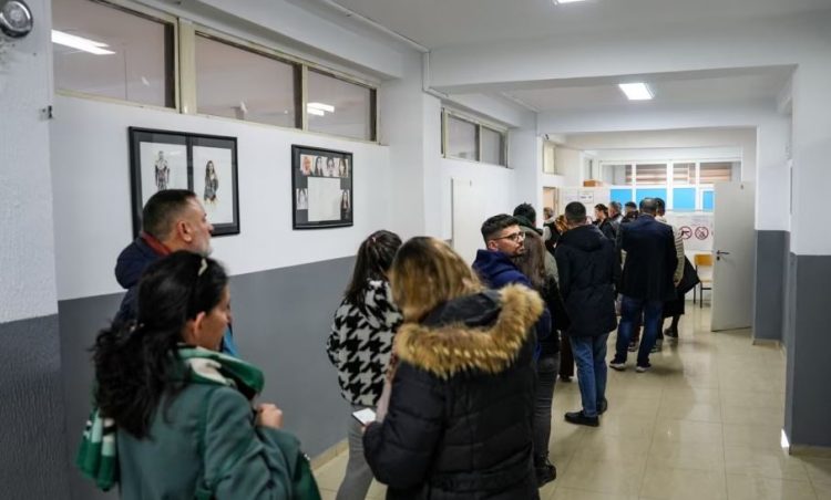 Zgjedhjet në Kosovë/ Pjesëmarrja më e ulët se 4 vite më parë