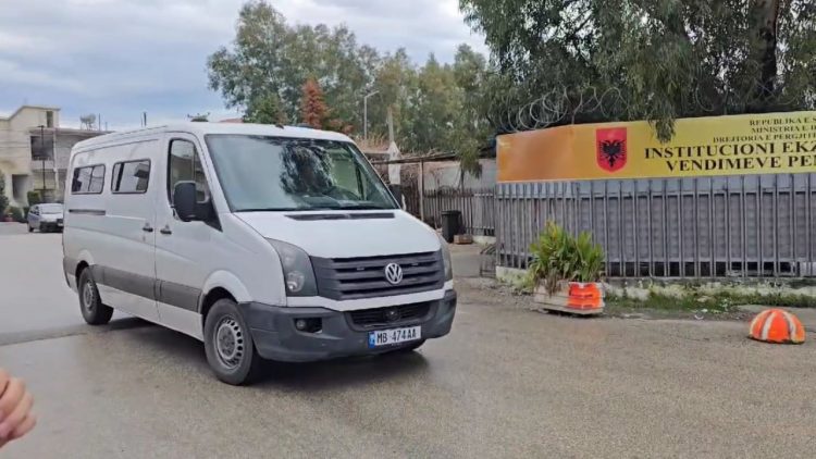 Kryebashkiaku, Erion Veliaj dërgohet në paraburgimin e Durrësit
