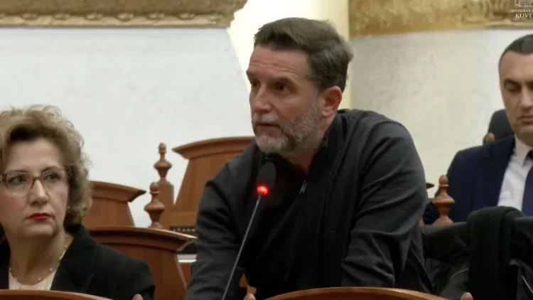 Seanca nis me debate/ Braçe-demokrates: Ti moj ti, merr lexo naj gjë!