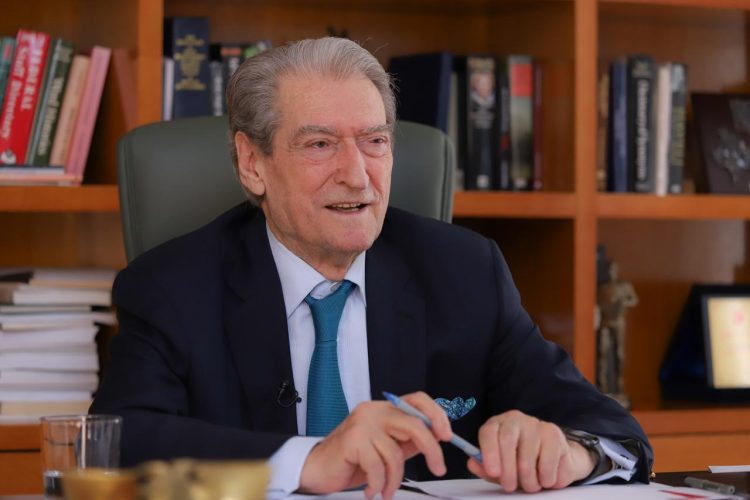 Shteti Bektashi/ Berisha: Thikë pas shpine për besimin mysliman, përpjekje armiqësore për përçarje!