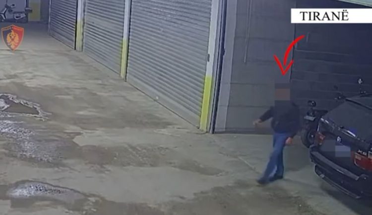 Brenda 48 orëve kishte kryer 12 grabitje/ Arrestohet 29-vjeçari në Tiranë, vidhte në automjete pasi iu thyente xhamat