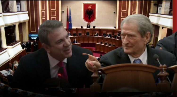 “Ku e keni Agaçion?!”, Berisha paralajmëron Gjiknurin: Damian mos kujto se je krejt mënjanë ti…