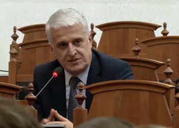 Majko i përgjigjet opozitës: Ardhja në pushtet nuk është radhë qumështi e kosi! Do ta shohim në 11 Maj!
