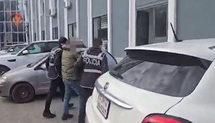 Emri/Pjesë e një grupi kriminal për trafikimin e narkotikëve në shtetet e BE-së, arrestohet në Tiranë 47-vjeçari 