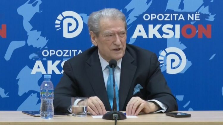 Reagimi i bashkëshortes së kryebashkiakut, Berisha: Aktet më të rënda janë në dosjen e Ajola Xoxës dhe Erion Veliajt 