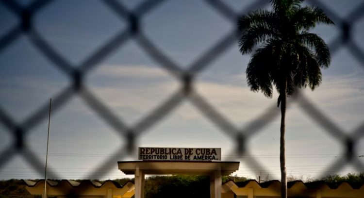 Gjiri i Guantanamos: Një front i ri në politikën amerikane të emigracionit?