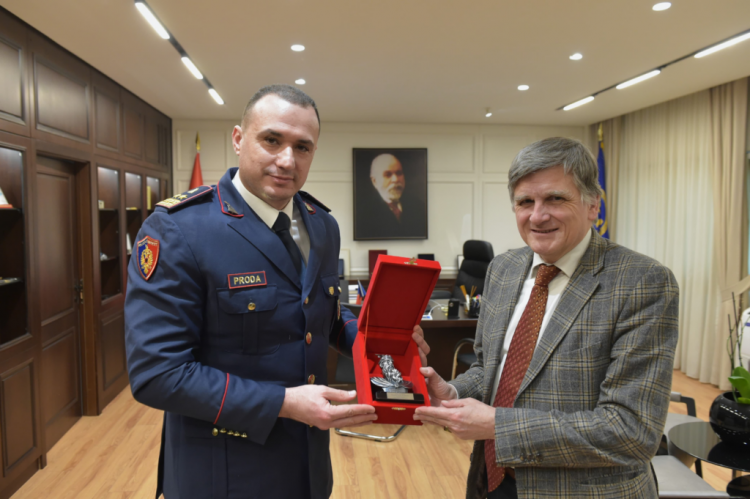 Ambasadori i OSBE takim me drejtorin e Përgjithshëm të Policisë, në fokus të bisedimeve zgjedhjet e 11 majit