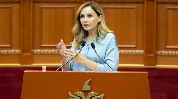 “Shqipëria po zbrazet”, Jorida Tabaku: Më 11 maj diaspora do të votojë për një ndryshim real!