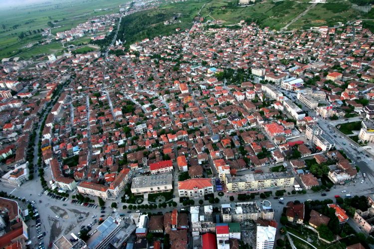 Korça, qarku me më shumë vdekje se lindje