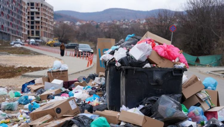 Komuna dhe “Pastrimi” përplasen për faturat e grumbullimit të mbeturinave në Prishtinë